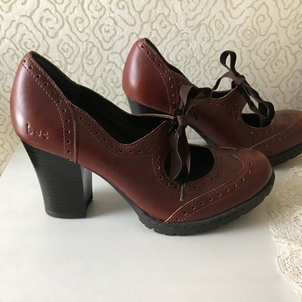 b.o.c. brown heels with velvet ties-NWOT